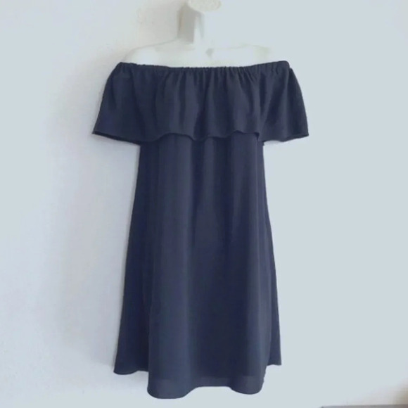 ARITZIA Wilfred Off the Shoulder Dress